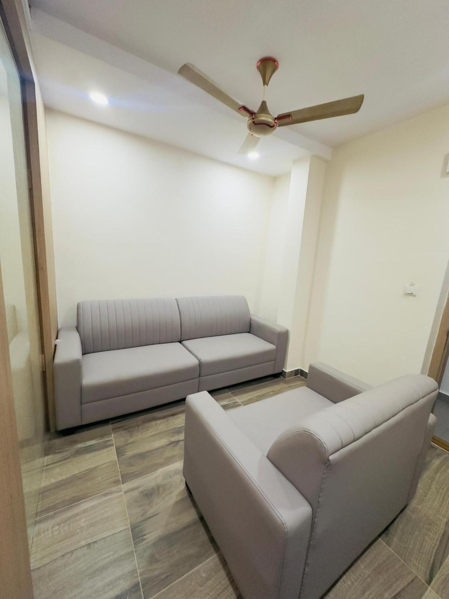Hotel Raga Karimnagar Eksteriør billede